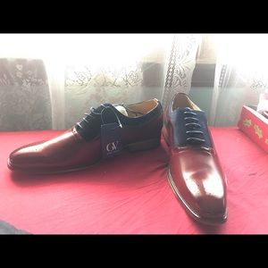 Men’s two tone dress shoes wine/navy size 13